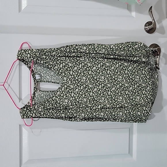 Old Navy tank xl - Picture 1 of 6